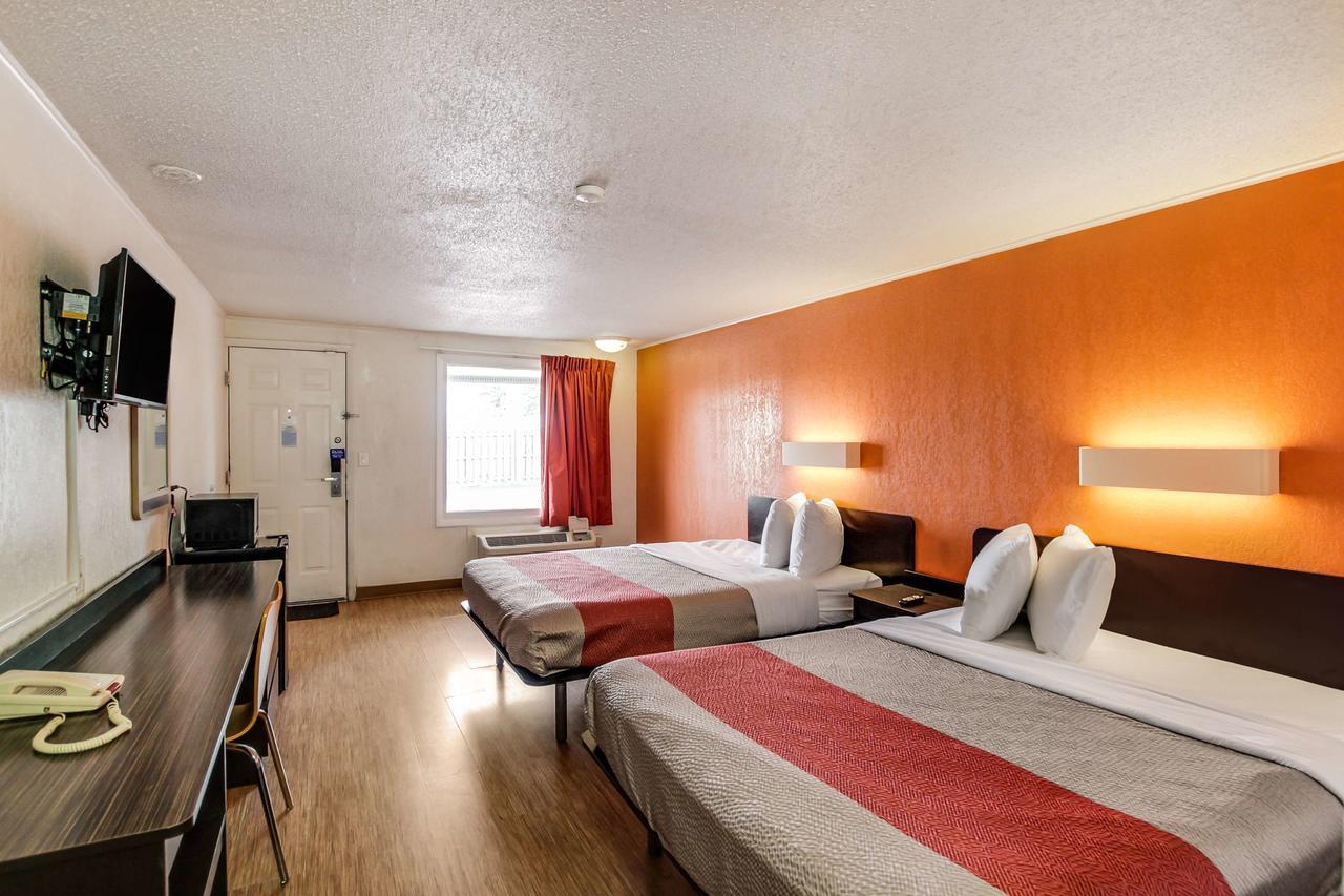 Motel 6 Каламазу Екстериор снимка
